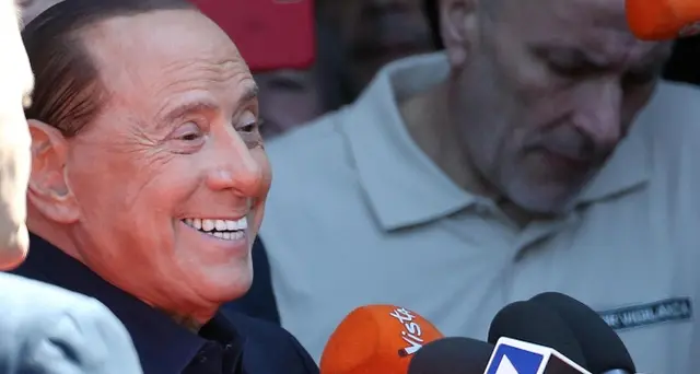 Berlusconi, Ppe si allei con Salvini