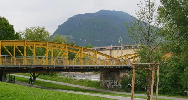 Stupro 15enne Bolzano, due rilasciati