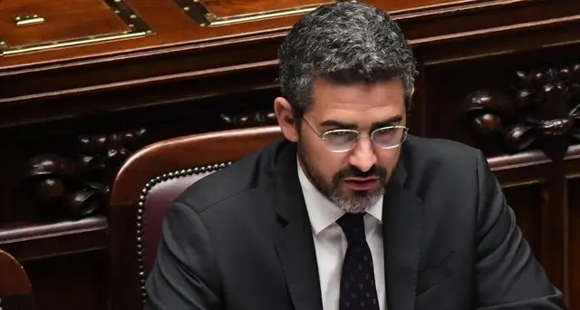 Fraccaro, taglio parlamentari storico