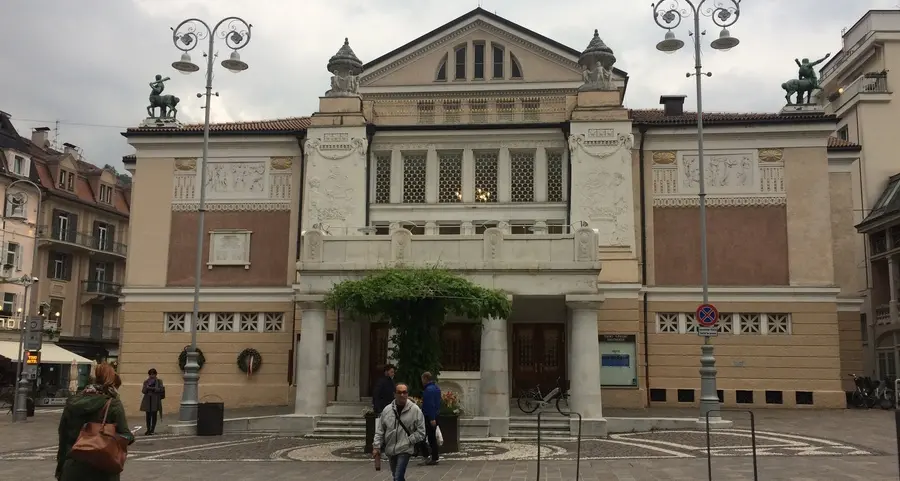 Per Puccini e Mamming i fondi li versano i privati