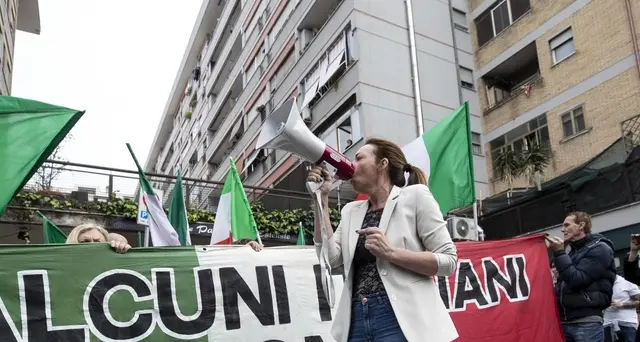 Nomadi: pm, è istigazione odio razziale