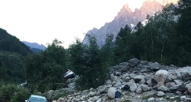 Morti in Val Ferret, indagato sindaco