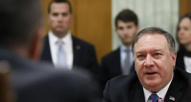 Pompeo a Lavrov, Maduro deve andarsene