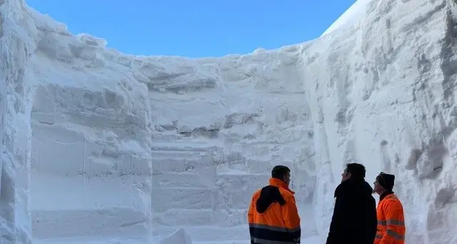Passi altoatesini con 12 metri di neve