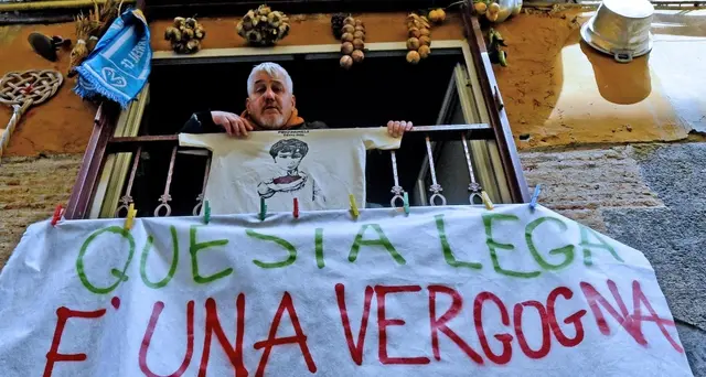 Striscione fratello Pino Daniele