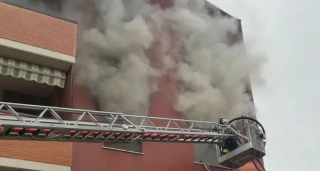 Incendio in casa nel Bresciano, 1 morto