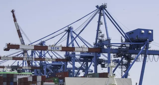 Cargo con armi: a Genova lunedì mattina