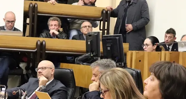 Marini ancora in ospedale dopo malore