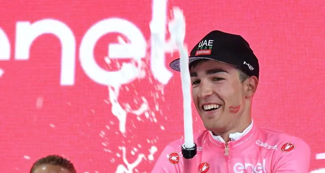 Giro: Conti conserva la maglia rosa