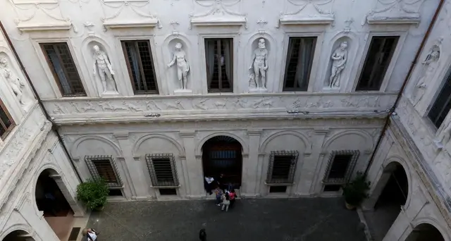 Giudici amministrativi incontrano scuole