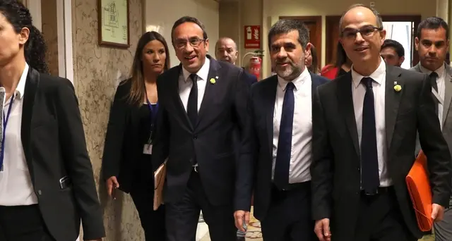 Separatisti catalani con scorta in Aula