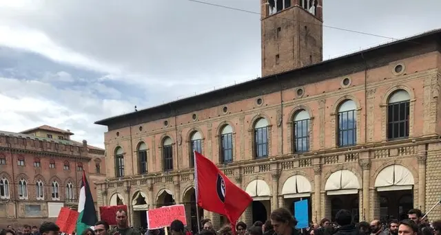 Fn a Bologna, tensione antagonisti-Digos