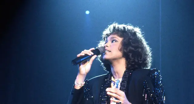 Whitney Houston in tournée da ologramma