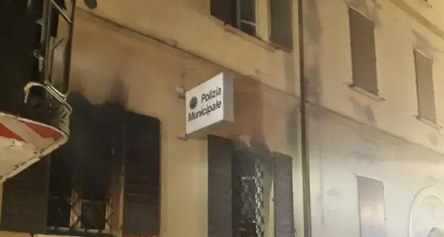 Rogo in sede vigili, 2 morti a Mirandola