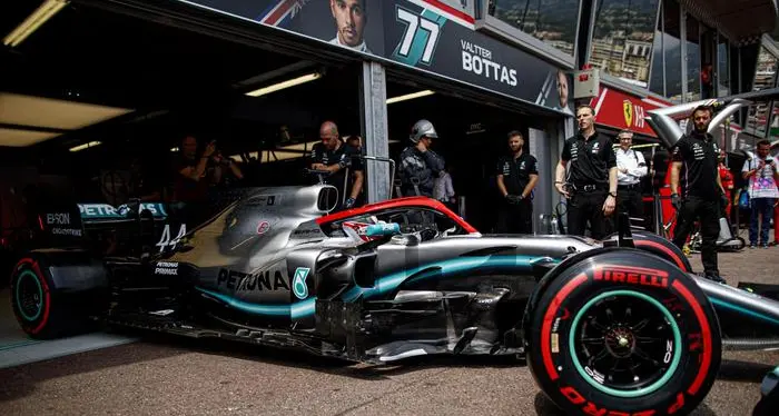 Gp Monaco: Hamilton in pole, quarta la Ferrari di Vettel