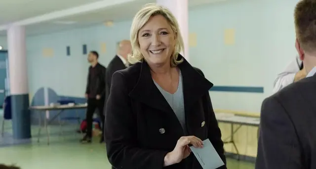 Le Pen, sciogliere Parlamento Francia