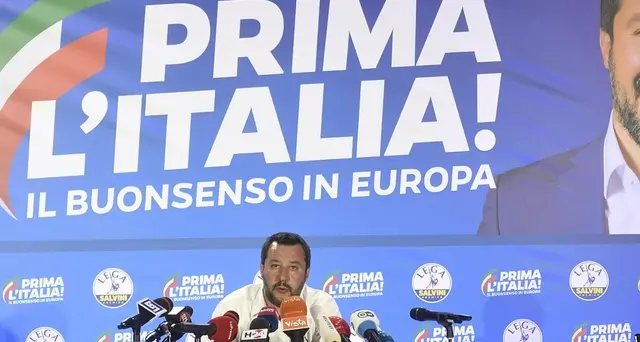 Salvini,da gente no a processi in piazza