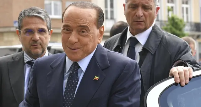 Berlusconi, Toti se esce da FI sparirà