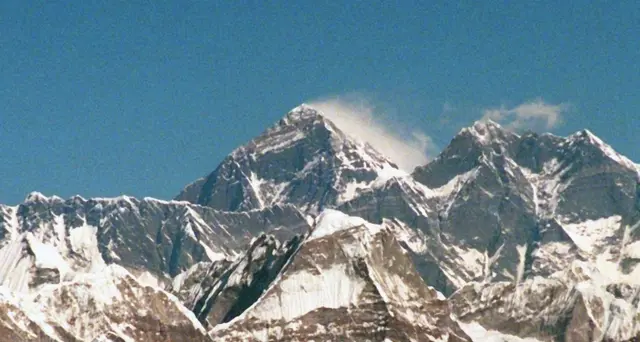 Avvistati cinque corpi sull'Himalaya