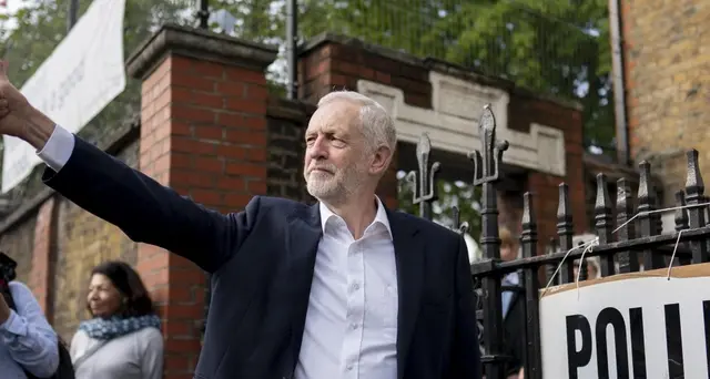 Corbyn parlerà alla protesta anti-Trump