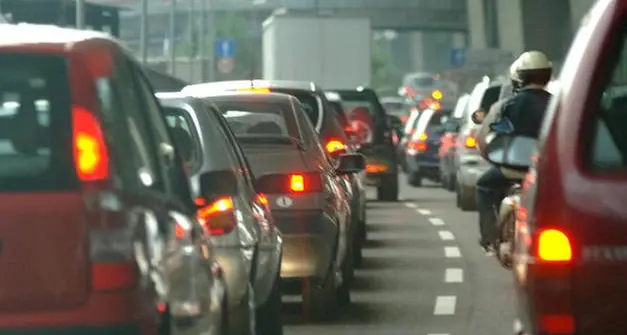 Bolzano, misure antismog: dal primo luglio banditi per sei ore al giorno anche i diesel Euro3