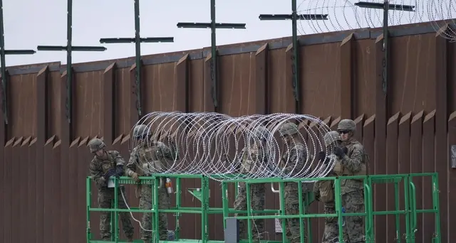 Vince Trump,dem bocciati su muro Messico