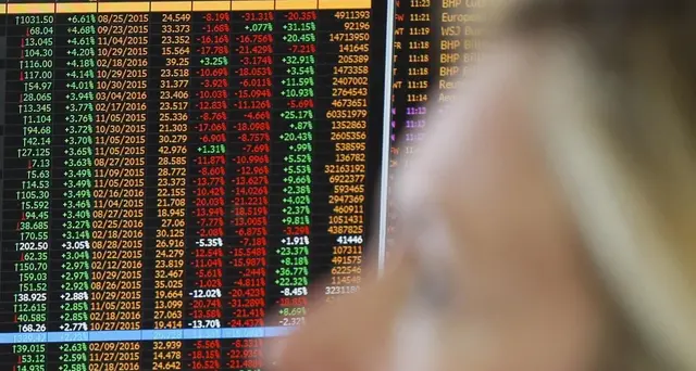 Spread chiude in calo a 272