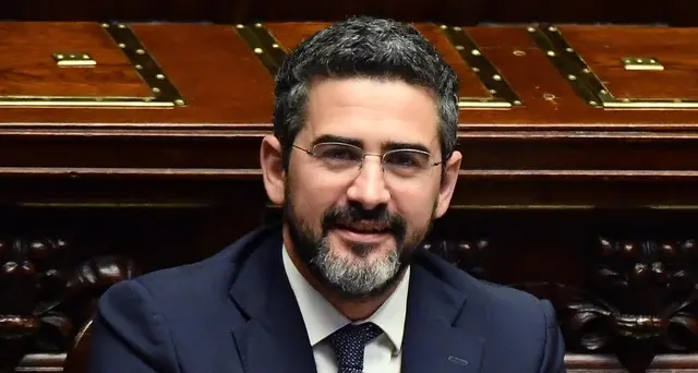Salva Roma: Fraccaro, è Salva-Comuni