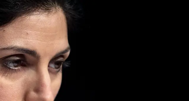 Pm ricorre contro assoluzione Raggi