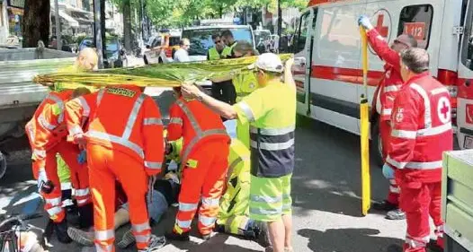 Incidente in via Sassari, grave una donna di 69 anni