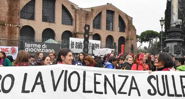 Violenze a fidanzata, 'rinchiudetemi'