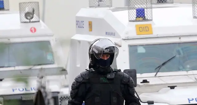 New Ira rivendica tentato attentato