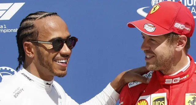 Vettel primo, ma la penalità premia Hamilton