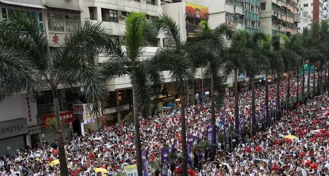 Hong Kong,avanti con legge estradizione