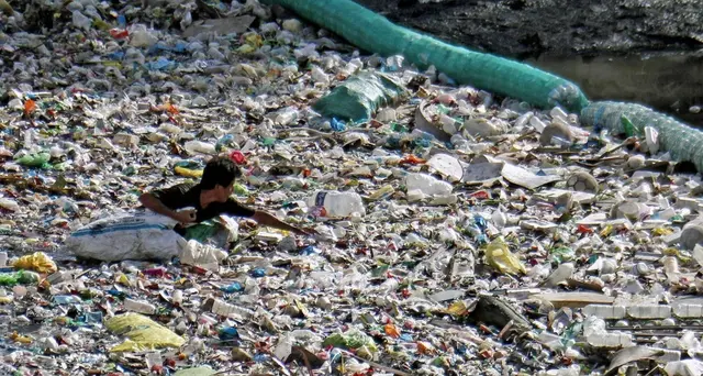 Canada vieta plastica monouso entro 2021