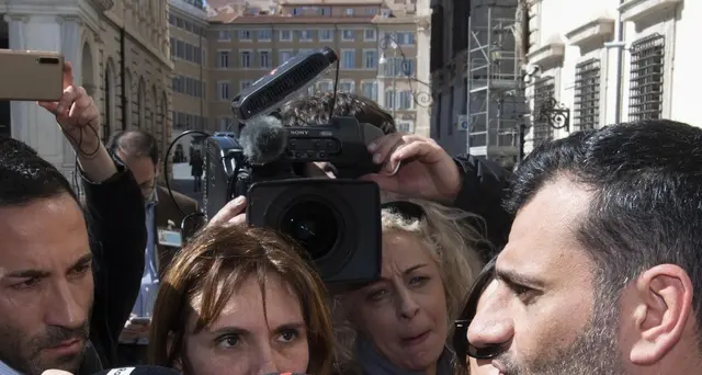 Decaro,accompagnato cittadino denunciare