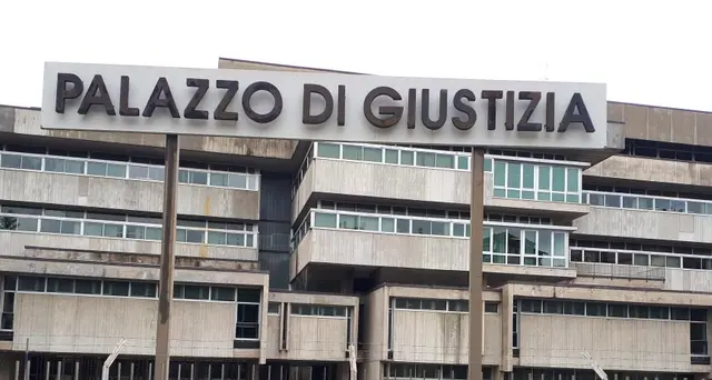 Anm Potenza,\"coinvolti Csm si dimettano\"