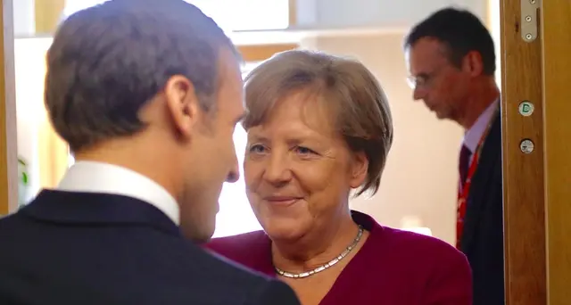Macron, Merkel a guida Commissione Ue