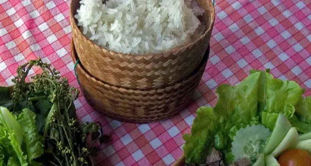 Nas in ristoranti etnici,metà irregolare