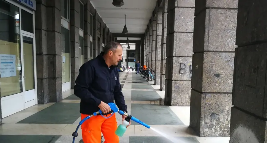 Piazza Vittoria, rimpatriato in Moldavia uno dei clochard