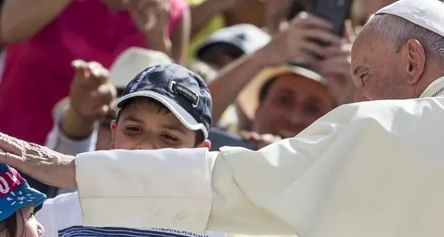 Papa oggi a Camerino con terremotati