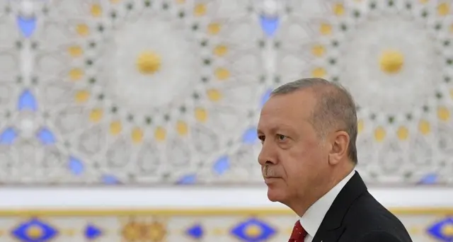 Erdogan partecipa a preghiera per Morsi