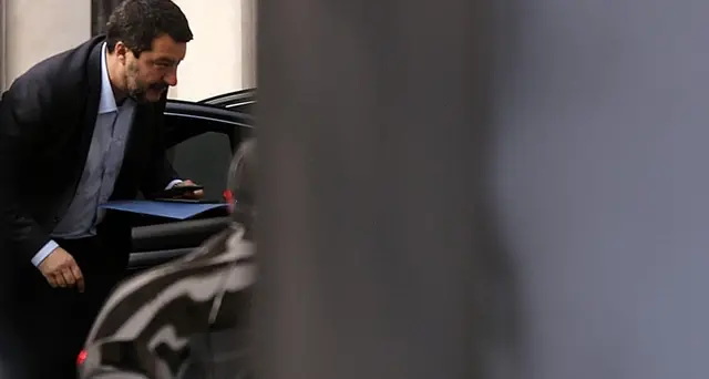 Salvini, vincoli Ue ci fregano