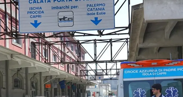 No ambulanza, paziente Capri su sedia