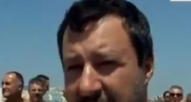 Salvini, Rettore tollera illegalità?