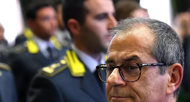 Mef si riorganizza, no a struttura Tria