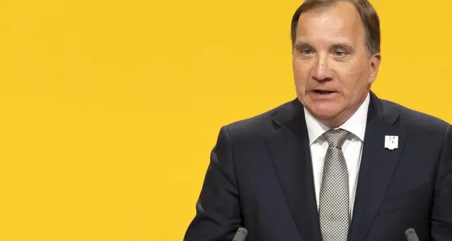 Premier Svezia si complimenta con Conte