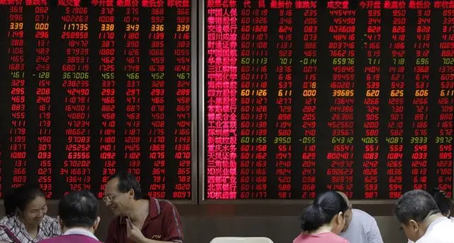 Borsa, Shanghai apre negativa