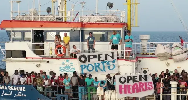 Sea Watch:ong presenta esposto a procura