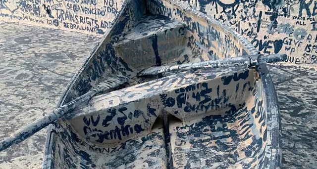 A NY la barca dei profughi di Yoko Ono